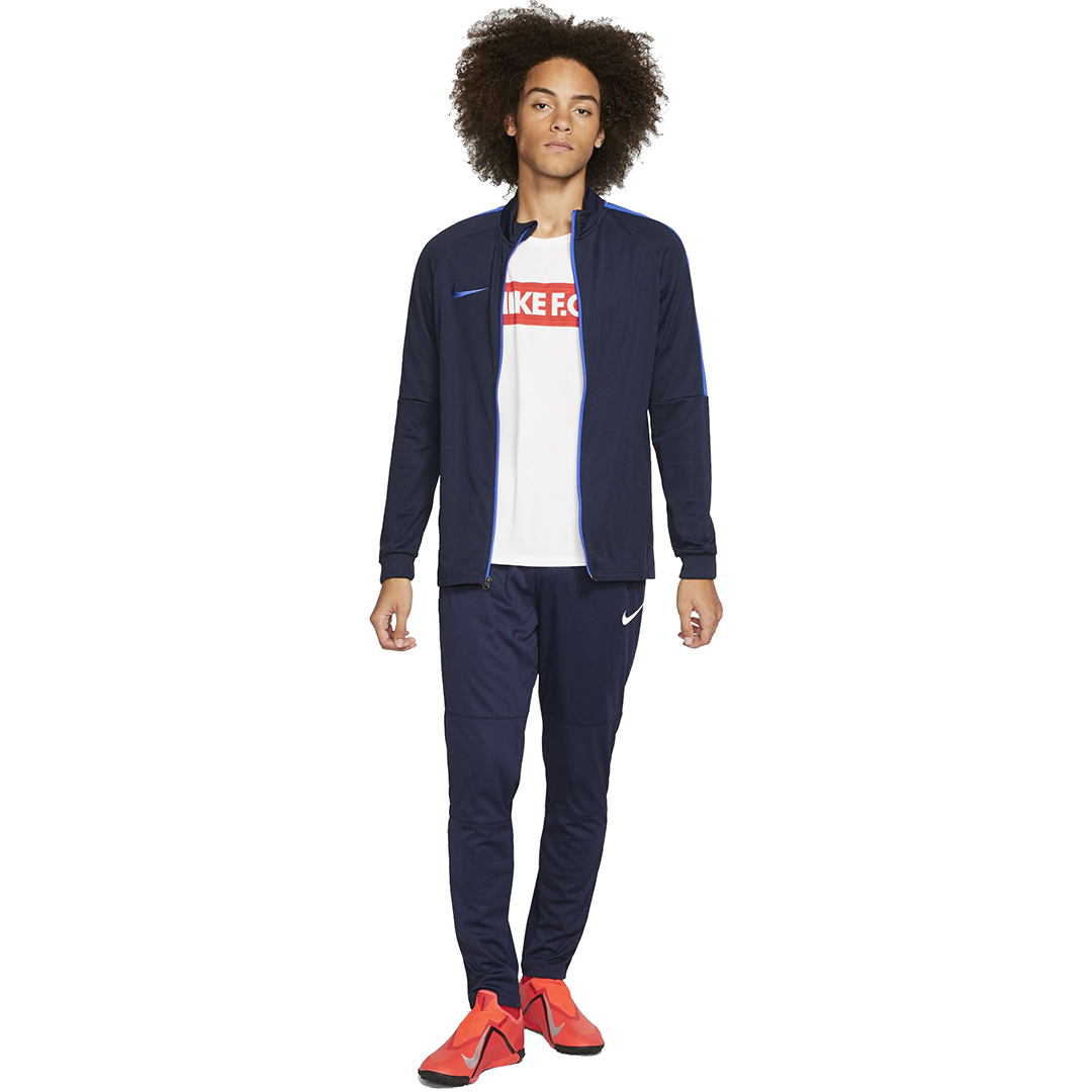 d17e6450eeab058356273e5c4eeb568f